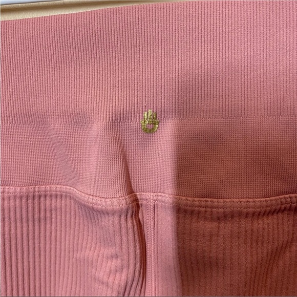 Spiritual Gangster legging - Picture 8 of 10